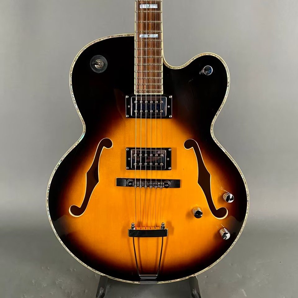Peavey Rockingham Sunburst Jazzgitarre Hollowbody WIE NEU Koffer