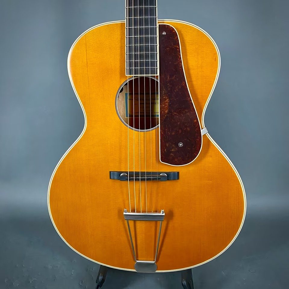 Epiphone Masterbilt Zenith Natural Archtop Fishman eSonic HD PU