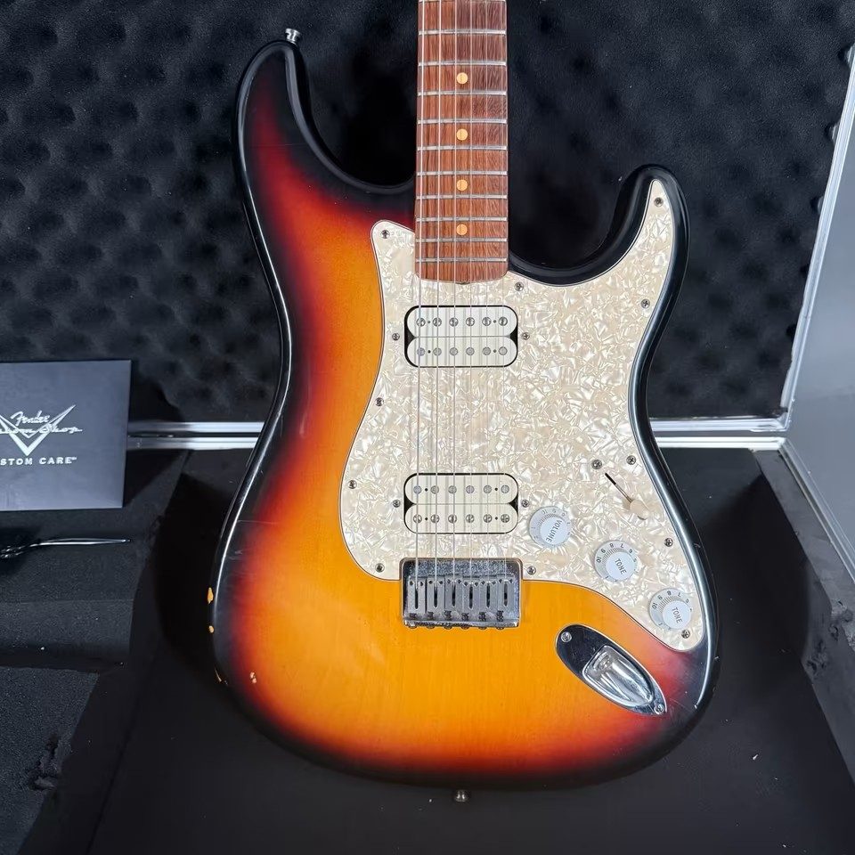 2001 Fender Custom Shop Sub Sonic Strat Baritone sunburst inkl. Case